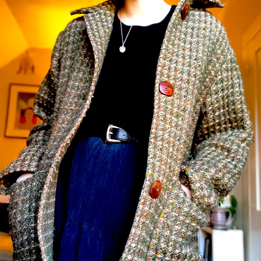 Gorgeous, one of a kind Ireland made coat 🍀🖤 classy and quality 🫖